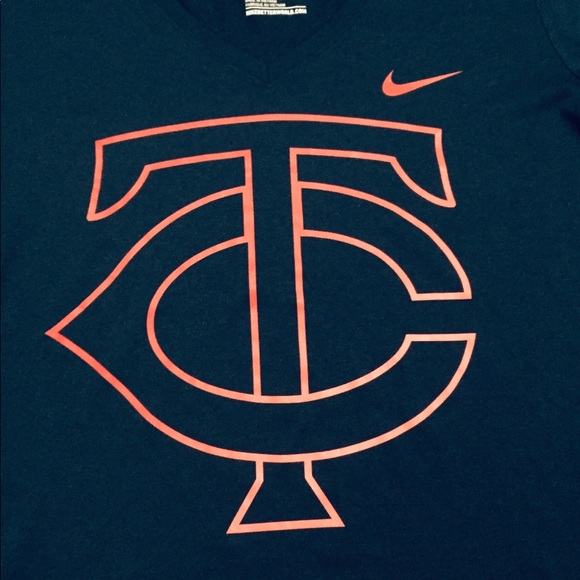 NWOT Twins Nike DriFit VNeck! ⚾️ - Picture 3 of 4
